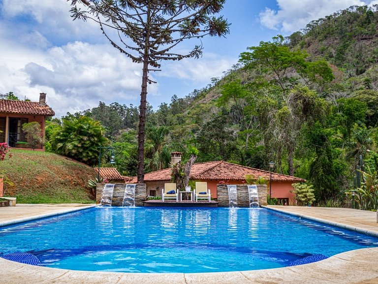 Ita003 - Hermosa casa en Itaipava para 24 personas