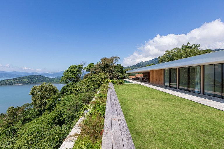 Mansión con 4 suites en Paraty - Pty005