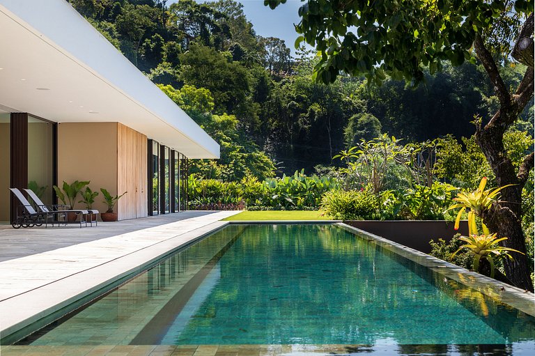 Villa con 4 suite a Paraty - Pty005