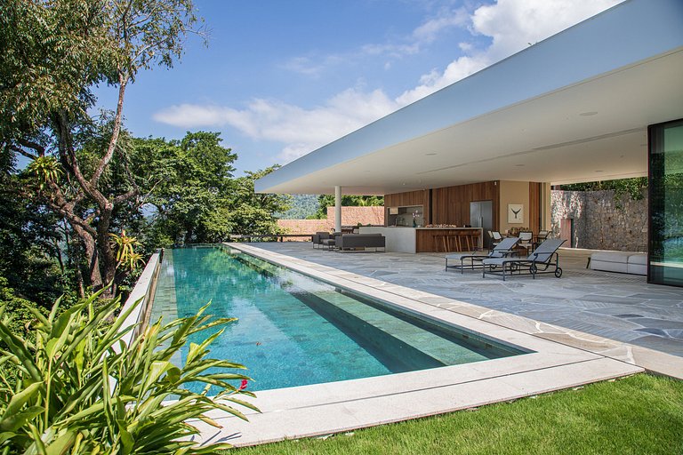 Mansion with 4 suites in Paraty - Pty005