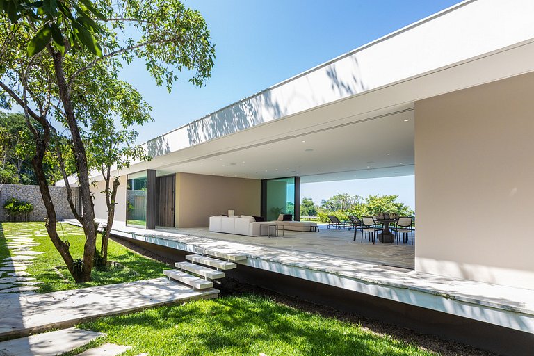 Mansion with 4 suites in Paraty - Pty005