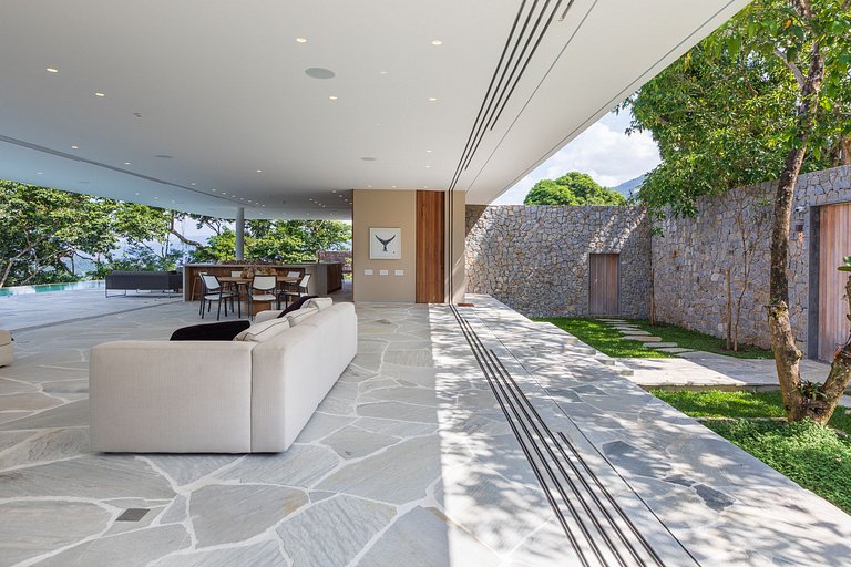 Mansion with 4 suites in Paraty - Pty005