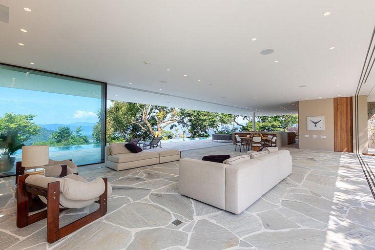 Mansión con 4 suites en Paraty - Pty005