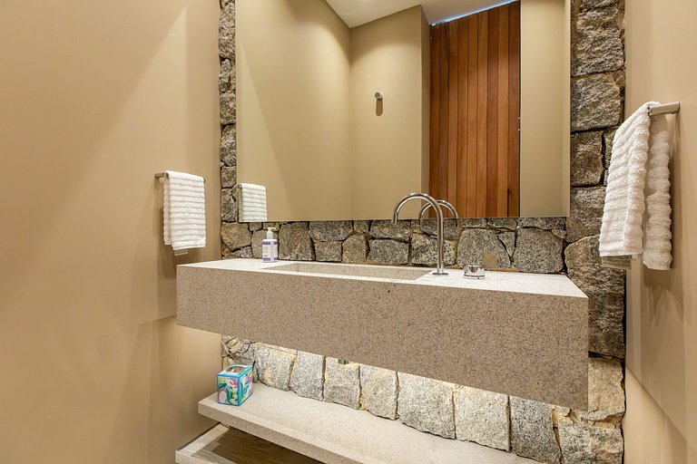 Villa con 4 suite a Paraty - Pty005