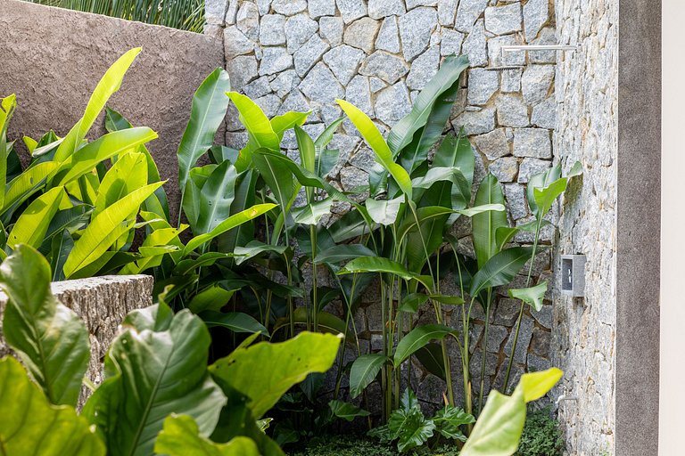 Mansión con 4 suites en Paraty - Pty005