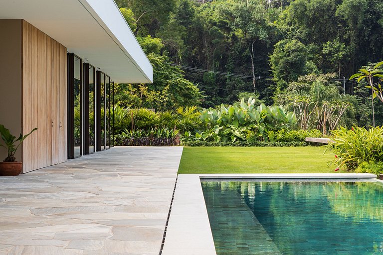 Villa con 4 suite a Paraty - Pty005