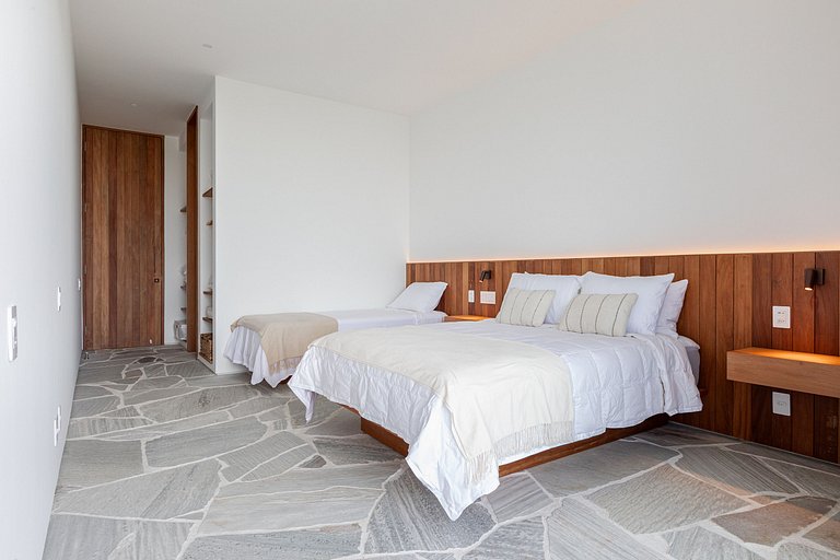 Mansion with 4 suites in Paraty - Pty005