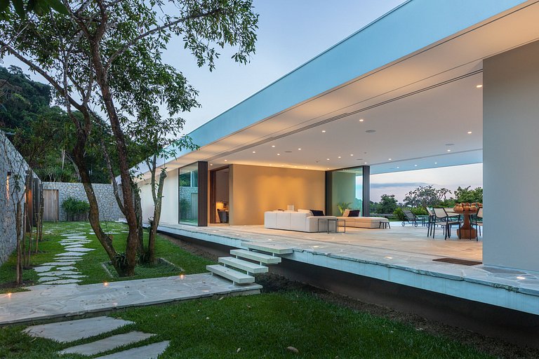 Mansión con 4 suites en Paraty - Pty005