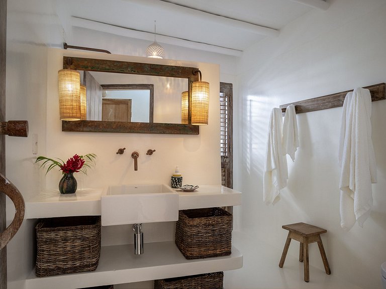 Casa de 2 suítes no Quadrado
