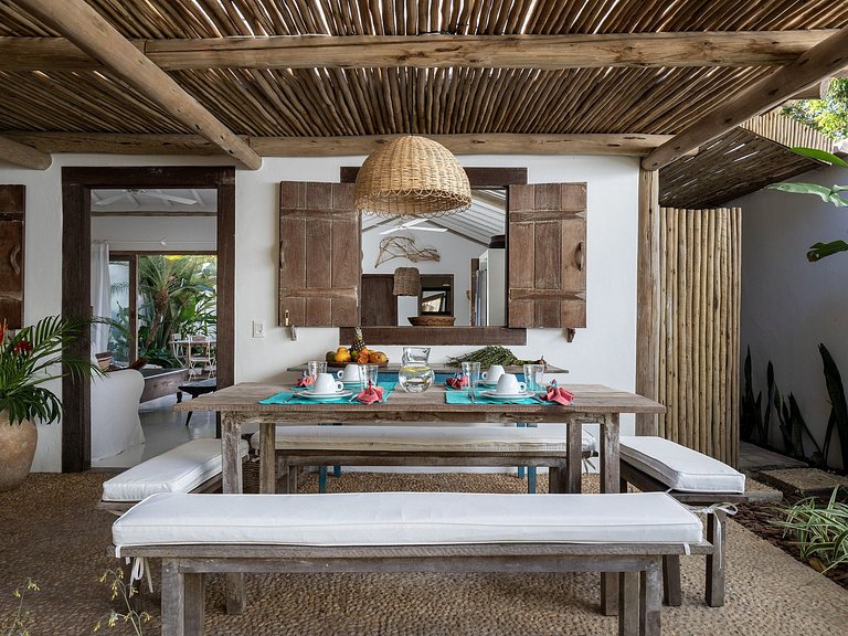 Casa de 2 suítes no Quadrado