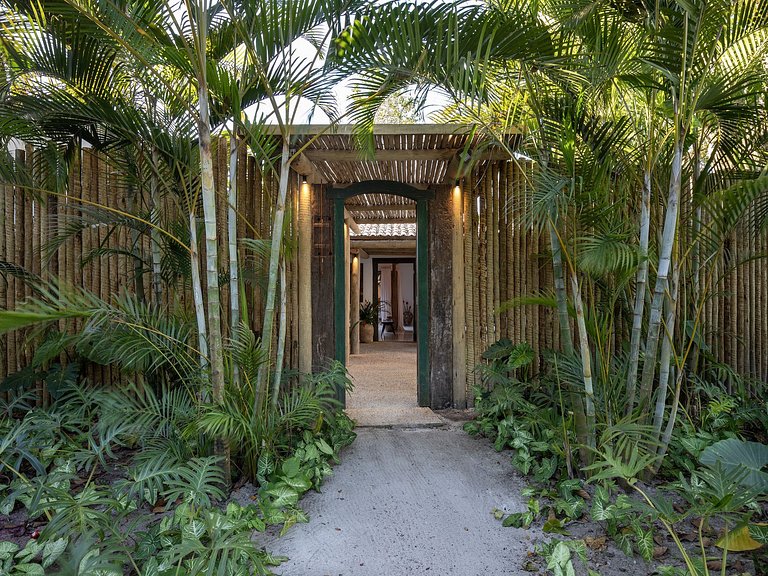 Casa de 2 suítes no Quadrado