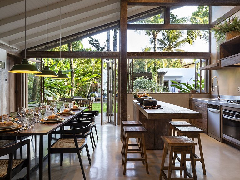 Charming house with pool in Trancoso