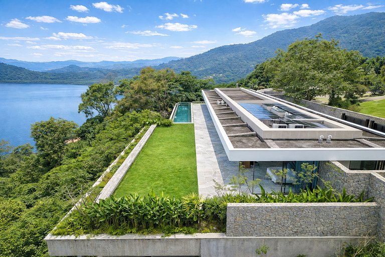 Mansión con 4 suites en Paraty - Pty005