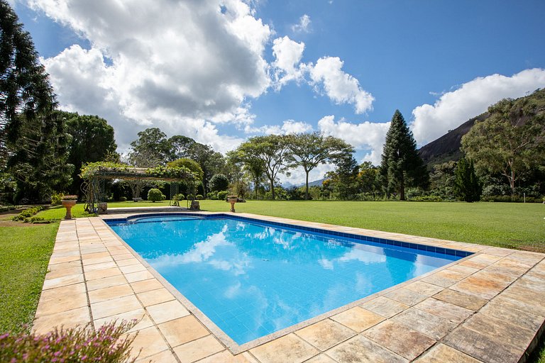 Casa con piscina a Teresópolis
