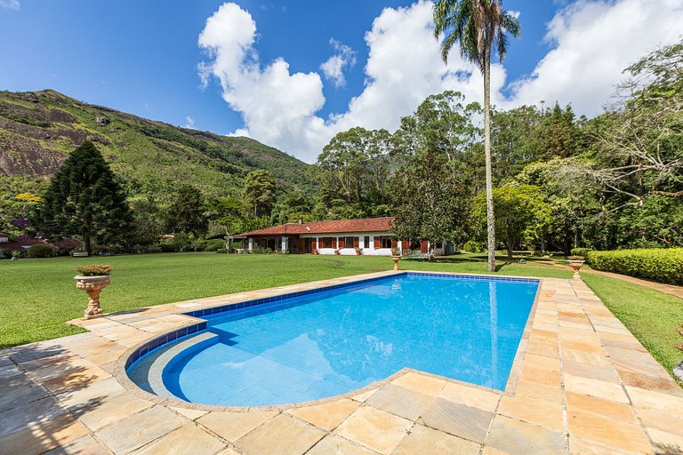 House with pool in Teresópolis