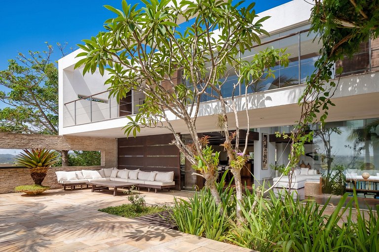 5 bedroom luxurious villa in Buzios