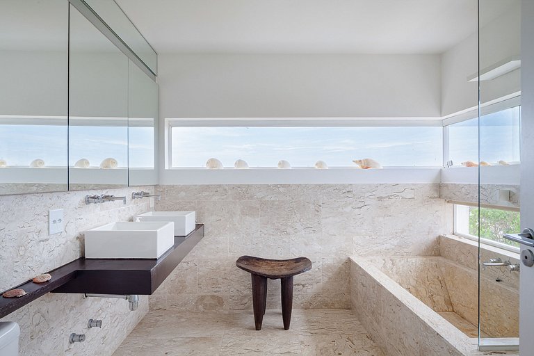 Luxuosa mansão de 5 quartos em Buzios
