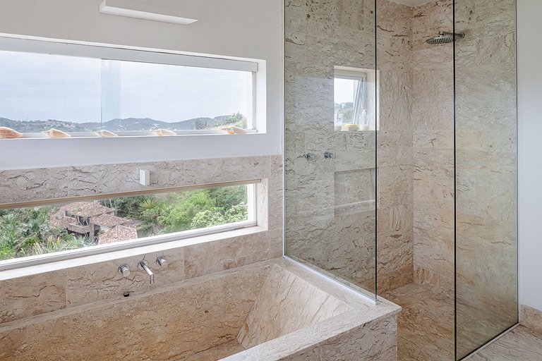 5 bedroom luxurious villa in Buzios
