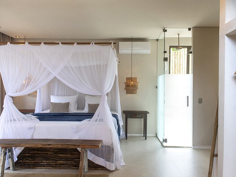 Mansion with pool in Trancoso