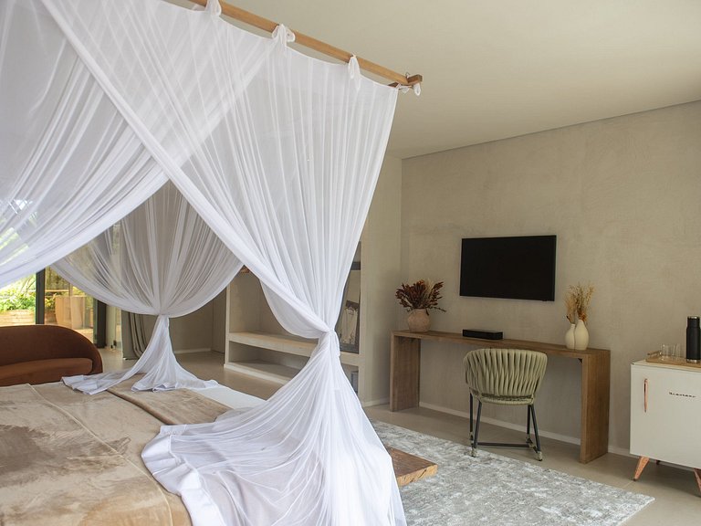 Mansion with pool in Trancoso