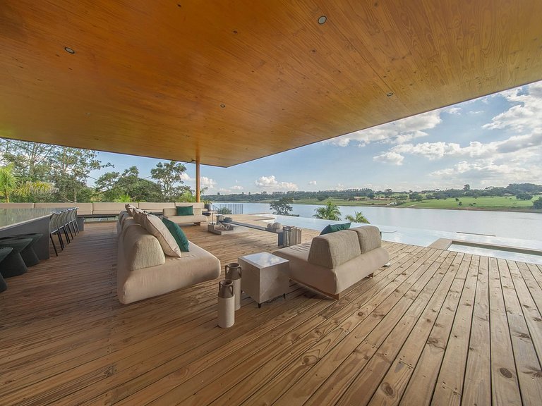 Beautiful house facing the lake in Avaré