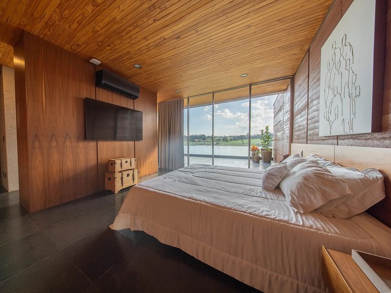 Beautiful house facing the lake in Avaré