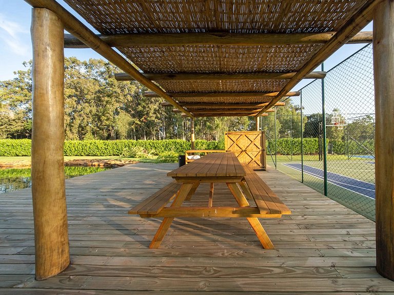 Beautiful house facing the lake in Avaré