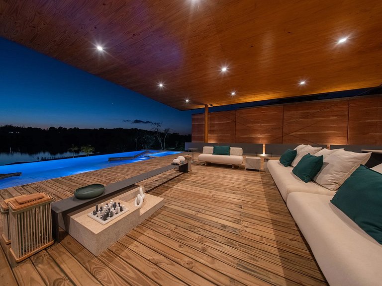 Beautiful house facing the lake in Avaré