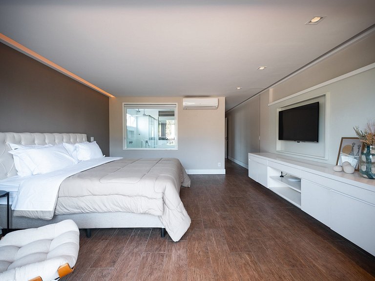 Charming mansion in Barra da Tijuca