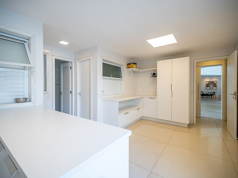 Charming mansion in Barra da Tijuca