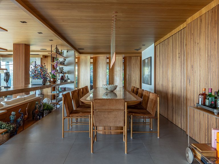 Spectacular house with a pool in Joá