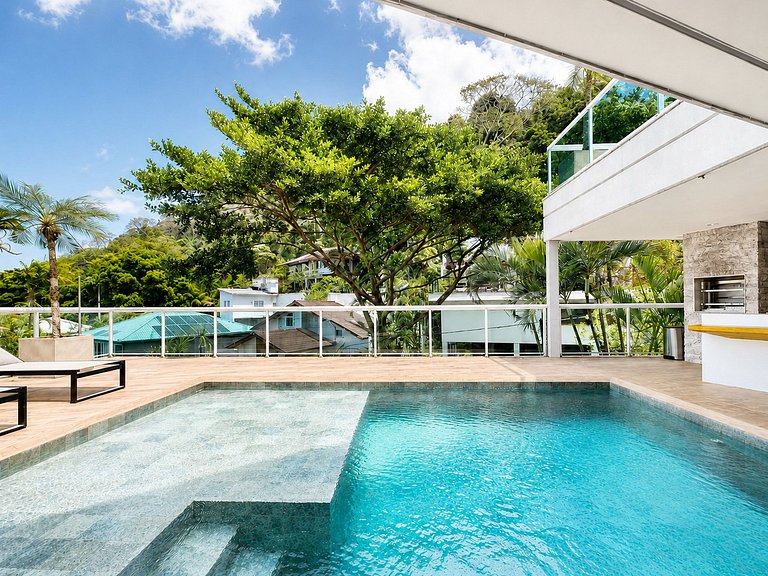 Triplex with View in São Conrado