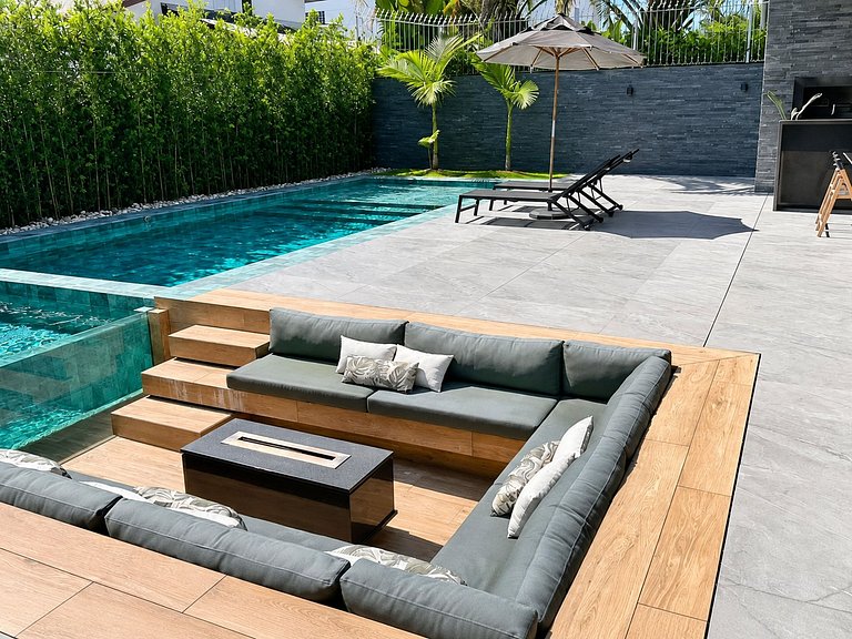 Casa con Piscina a Jurerê - Flo002