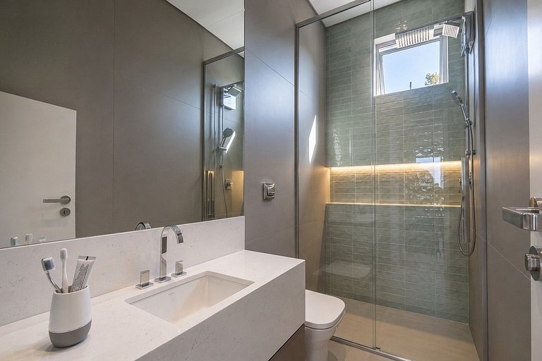4-Bedroom Apartment for Sale in Ipanema - Ipa040