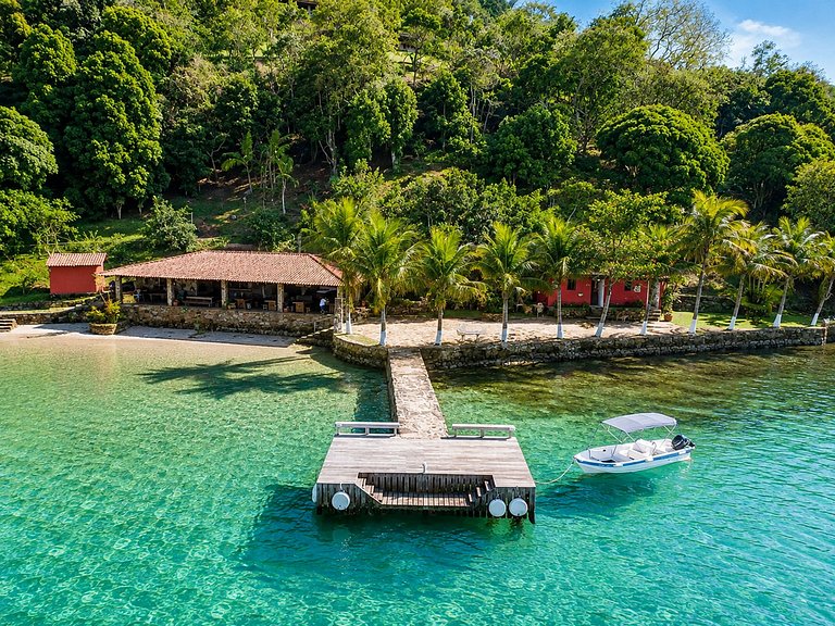 Villa on the hill in Angra dos Reis