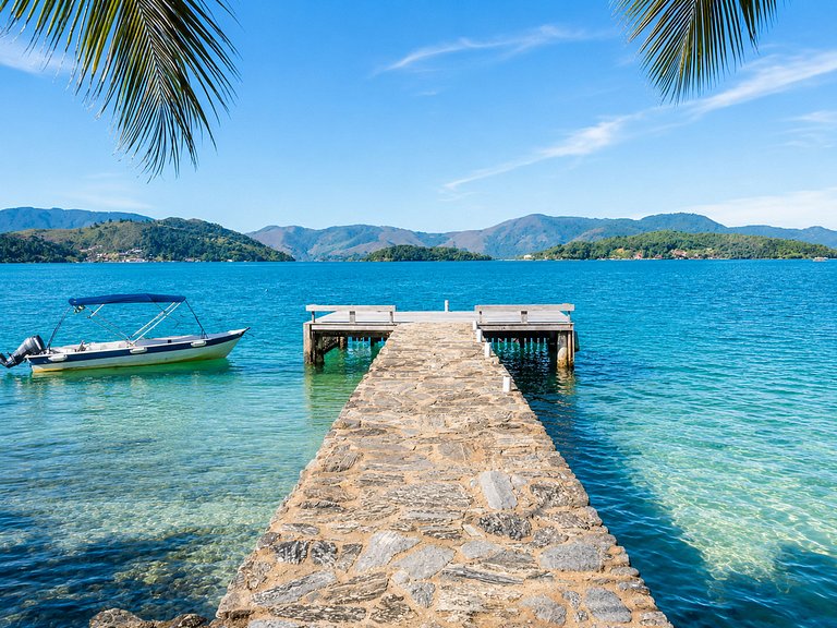 Villa on the hill in Angra dos Reis