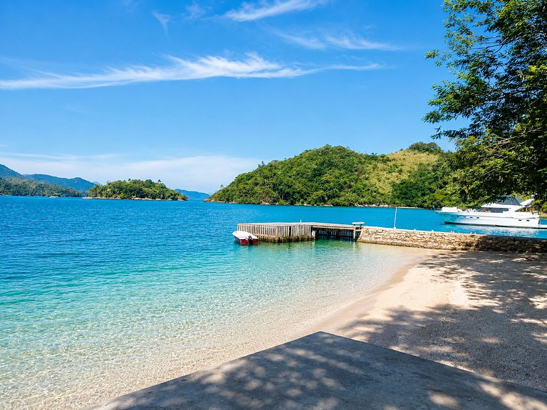 Villa on the hill in Angra dos Reis