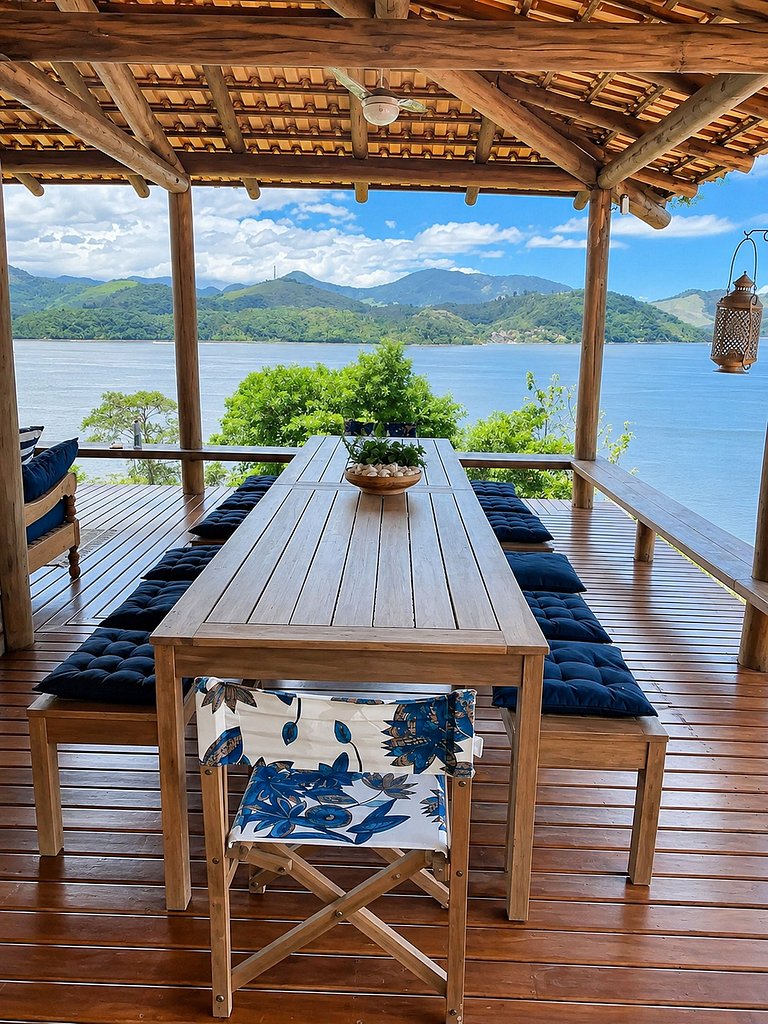 Villa on the hill in Angra dos Reis