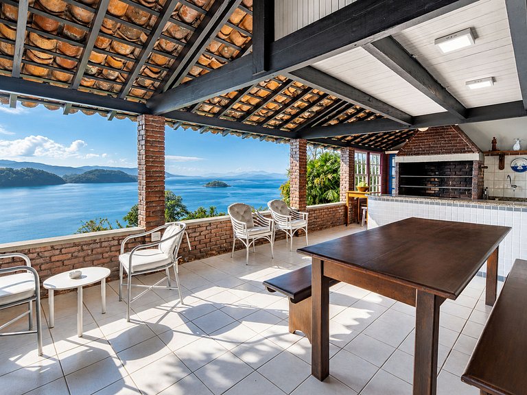 Casa in cima alla collina ad Angra dos Reis