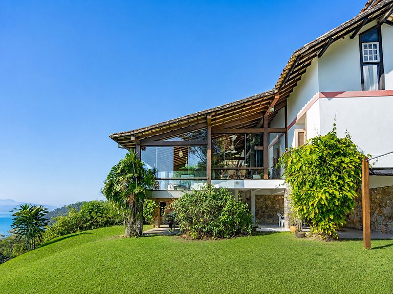 Casa en lo alto de colina en Angra dos Reis