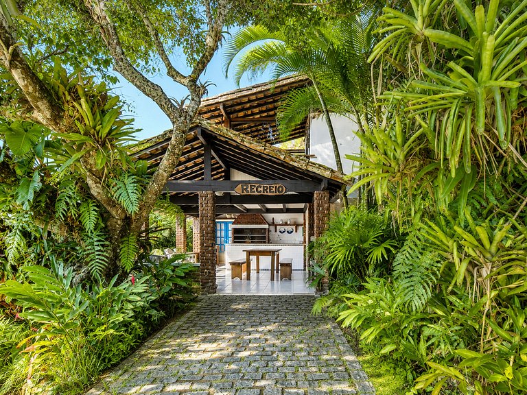 Casa en lo alto de colina en Angra dos Reis