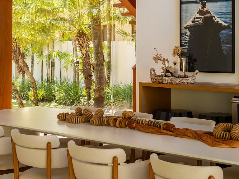 Exclusive Oceanfront Retreat