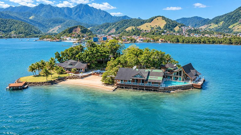 Linda isla privada en Angra dos Reis