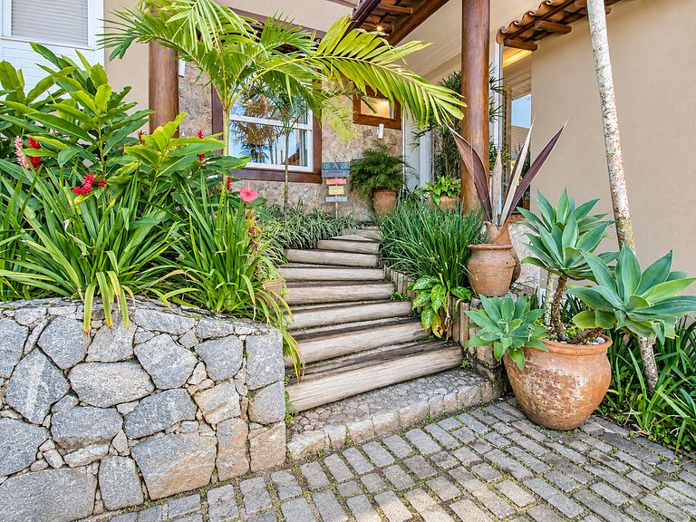 Bella e spaziosa villa con 6 camere da letto e piscina