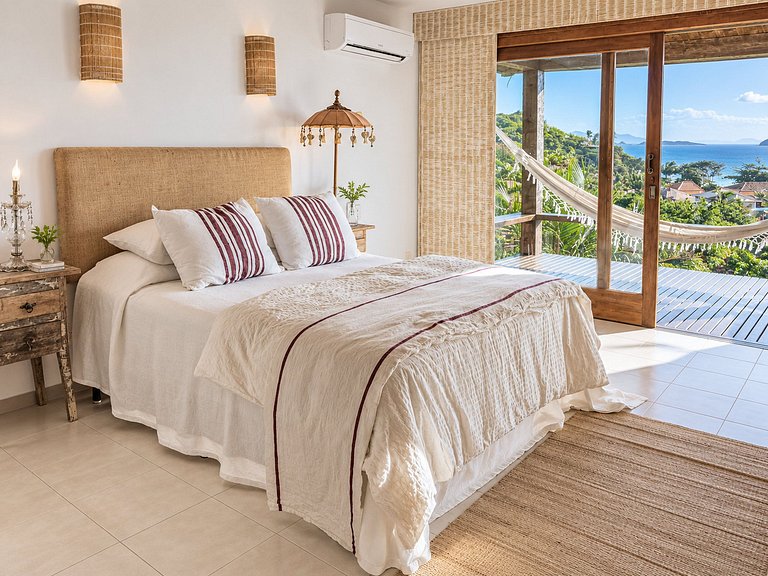 House with sea view in Geribá, Búzios