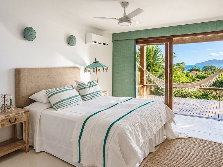 House with sea view in Geribá, Búzios