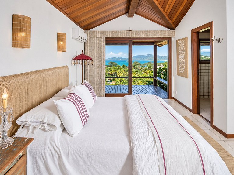 House with sea view in Geribá, Búzios