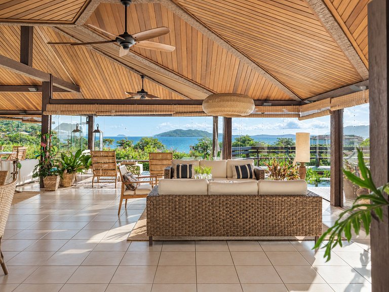 Casa com vista mar em Geribá, Búzios