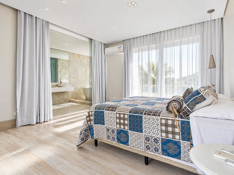 Paradise Mansion in Ilhabela