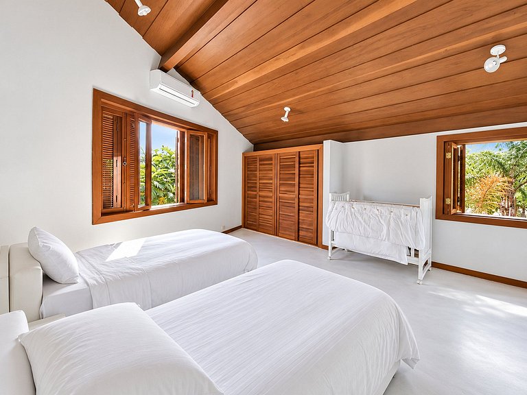 Villa by the beach at Praia do Engenho